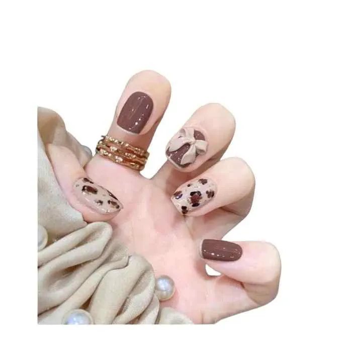 False Nails in China With Glue Almond-أظافر صناعية